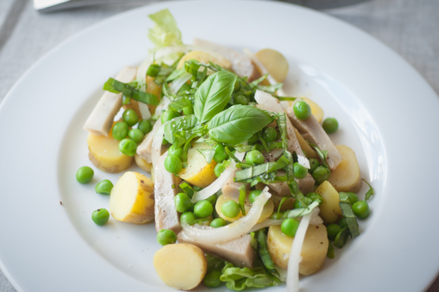 Potatoes, peas and artichokes spring salad_001
